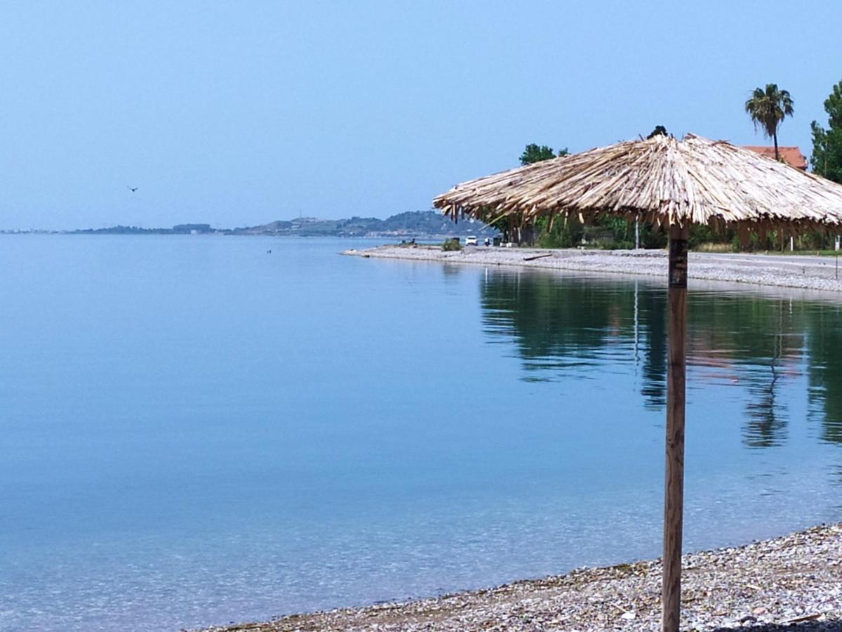 Nafpaktos Beach Apartment Екстериор снимка
