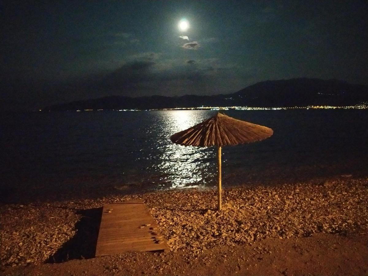 Nafpaktos Beach Apartment Стая снимка