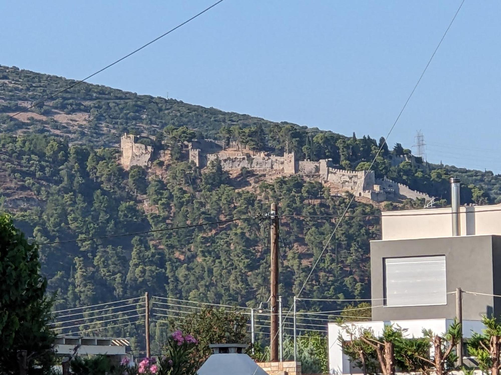Nafpaktos Beach Apartment Екстериор снимка